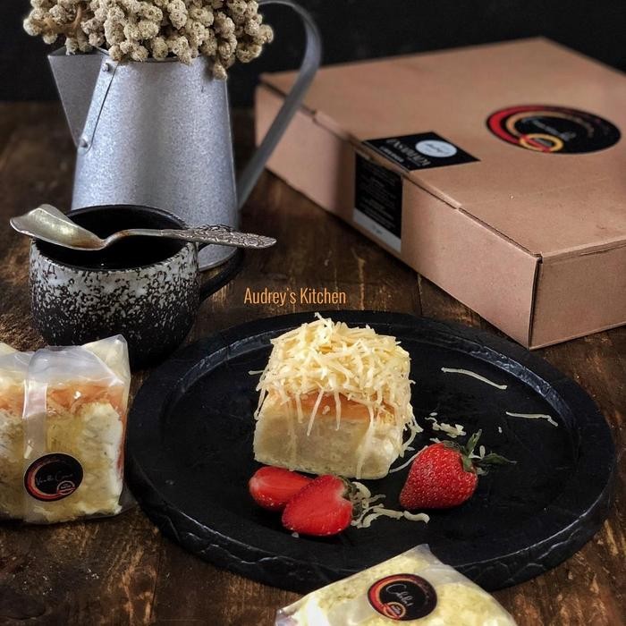 

EatFr3sh- Ensaymada bread