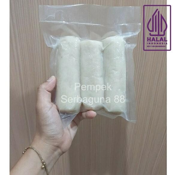 

EatFr3sh- Pempek Lenjer Besar Ikan Tenggiri Palembang + Cuko