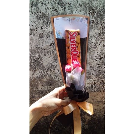 

bouqet coklat silverqueen 55/58gr untuk hadiahh