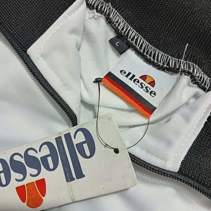 Jaket Tracktop Ellesse Free Key Chain Terlaris
