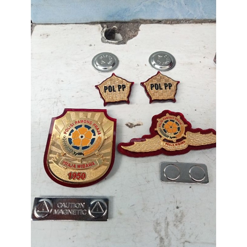 1SET ATRIBUT POL PP SAL PP 3C ATRIBUT VET POL PP MAGNET