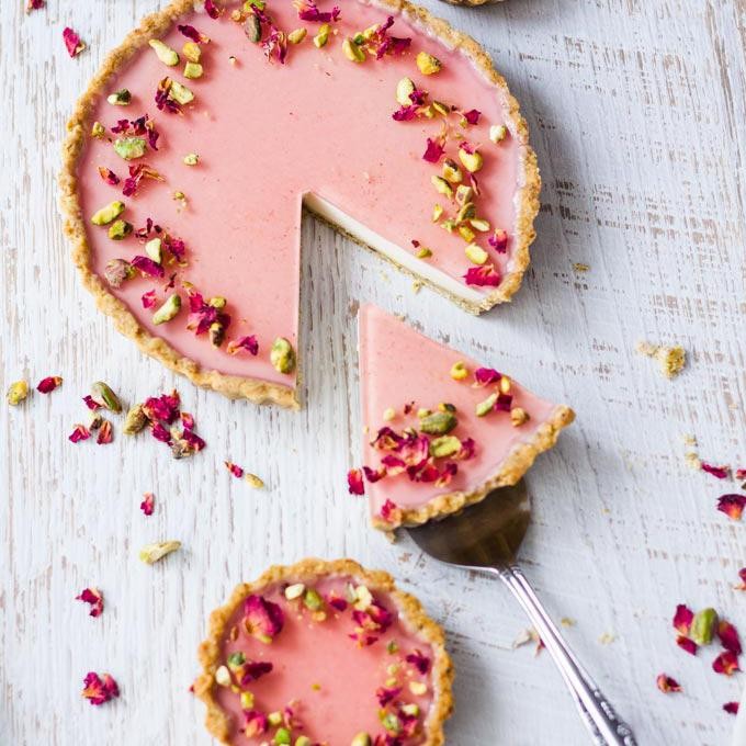 

InstanTanyadulu- Dried Flowers Cake Decorating Hiasan Edible Flower Topper Kue Rose