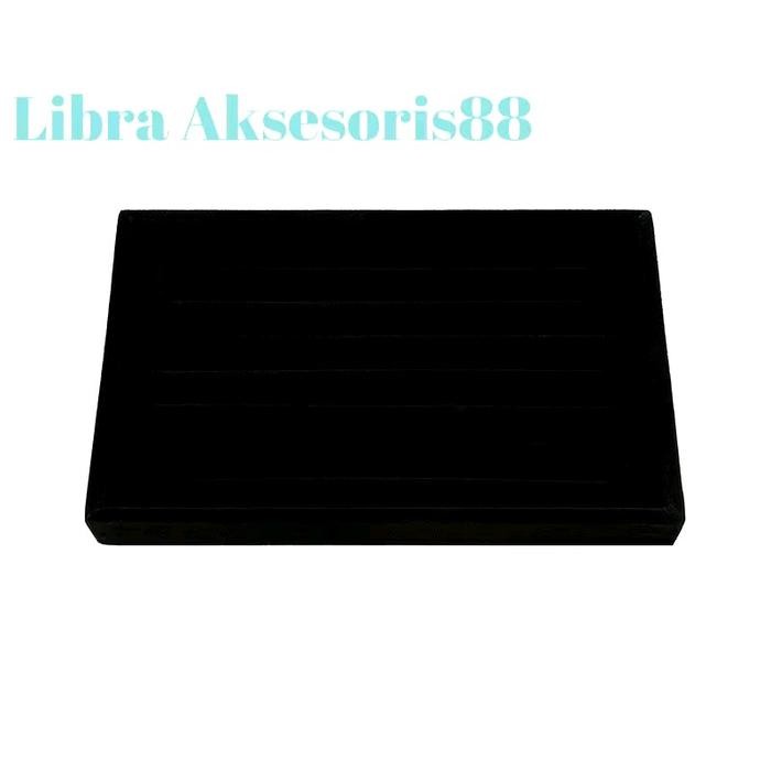 Display Cincin // Nampan Display Cincin Beludru Ukuran 25X35Cm Abu Merah - Asli