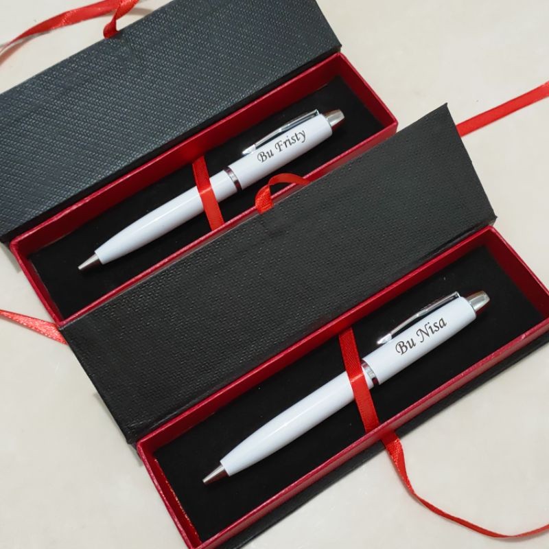 

Pulpen Metal HS-B250 Model Parker Free Nama Pen Promosi Souvenir Hadiah Kado Custom Laser Grafir