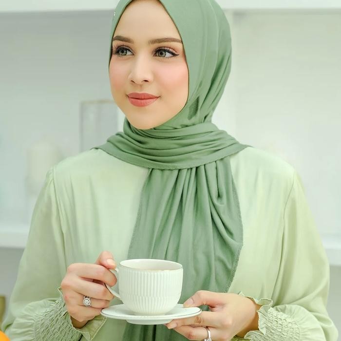 Imanzia- Buttonscarves Everyday Jersey Slip On