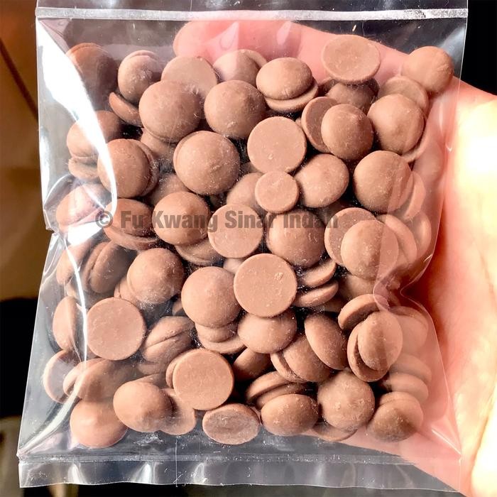 

Promo Terbatas Callebaut Milk Chocolate Belgian Couverture 823 33,6% 100 Gram