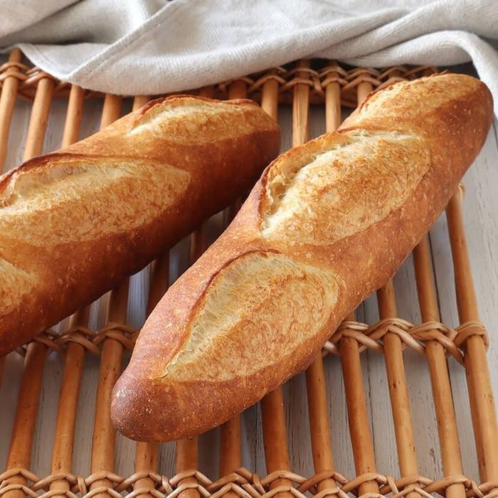 

PastikanTerjaminMutunya- FRENCH BAGUETTE 27cm BOX 3pcs - ROTI PRANCIS BAGUETTE BOX isi 3pcs