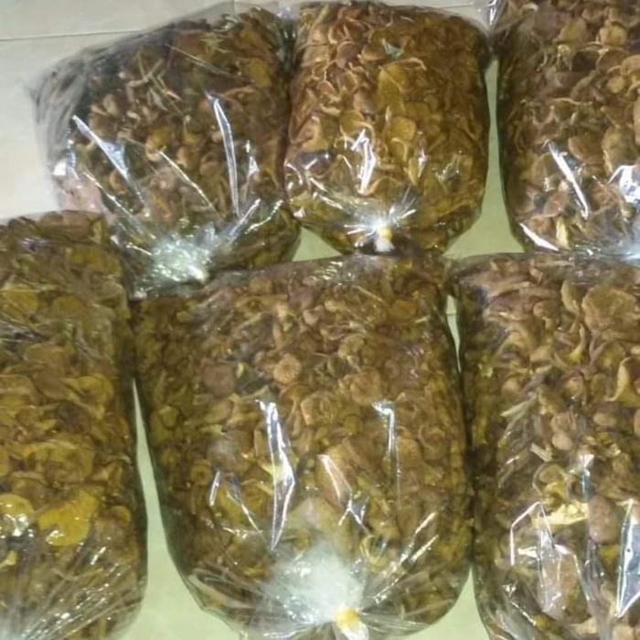 

BnyKBonusBelidiMari- jamur sukat atau kulat hiong ku asli belitung yg sudah dikeringkan