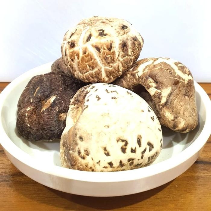 

BnyKBonusBelidiMari- Jamur Shitake Kering 100g