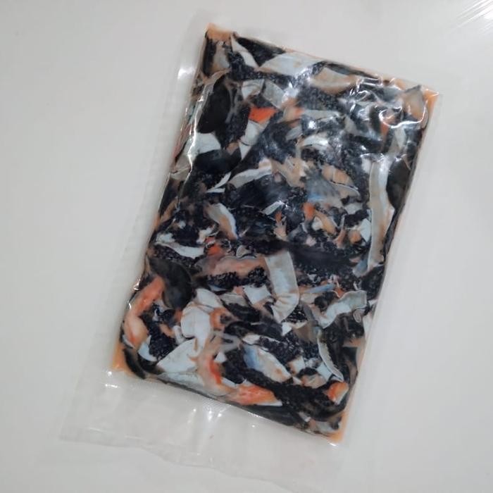 

PastiFreShNya- kulit salmon mentah / skin salmon