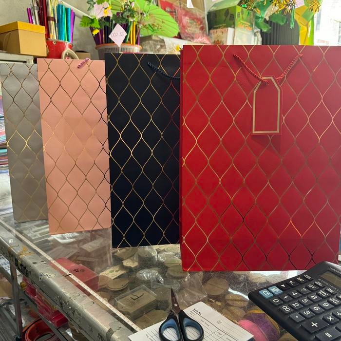 Paper bag, Goodie Bag Fancy L 30 x 41,5 x 12cm, Paper Bag Import