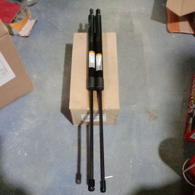 shock bleker bagasi isuzu elf karoseri