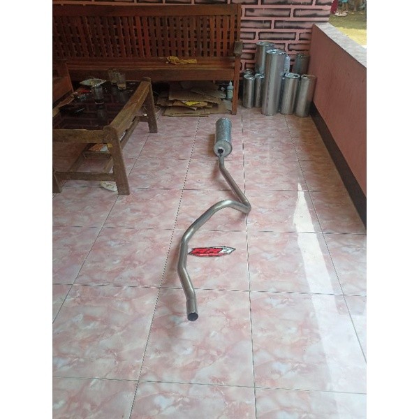 pipa belakang dan tabung standar knalpot mobil kijang super