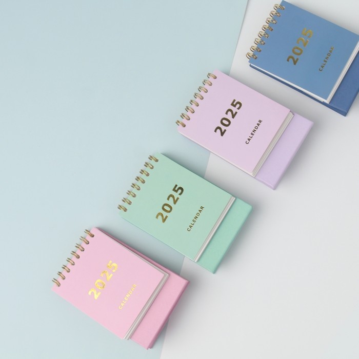 

Calendar Meja A7 2025 - Ukuran A7 - Kalender Meja Aesthetic - Kalendar Mini