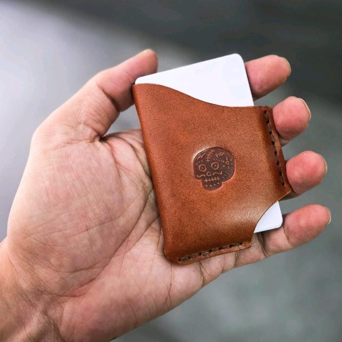 

BDS HORNET card holder - Minimalist leather card holder.