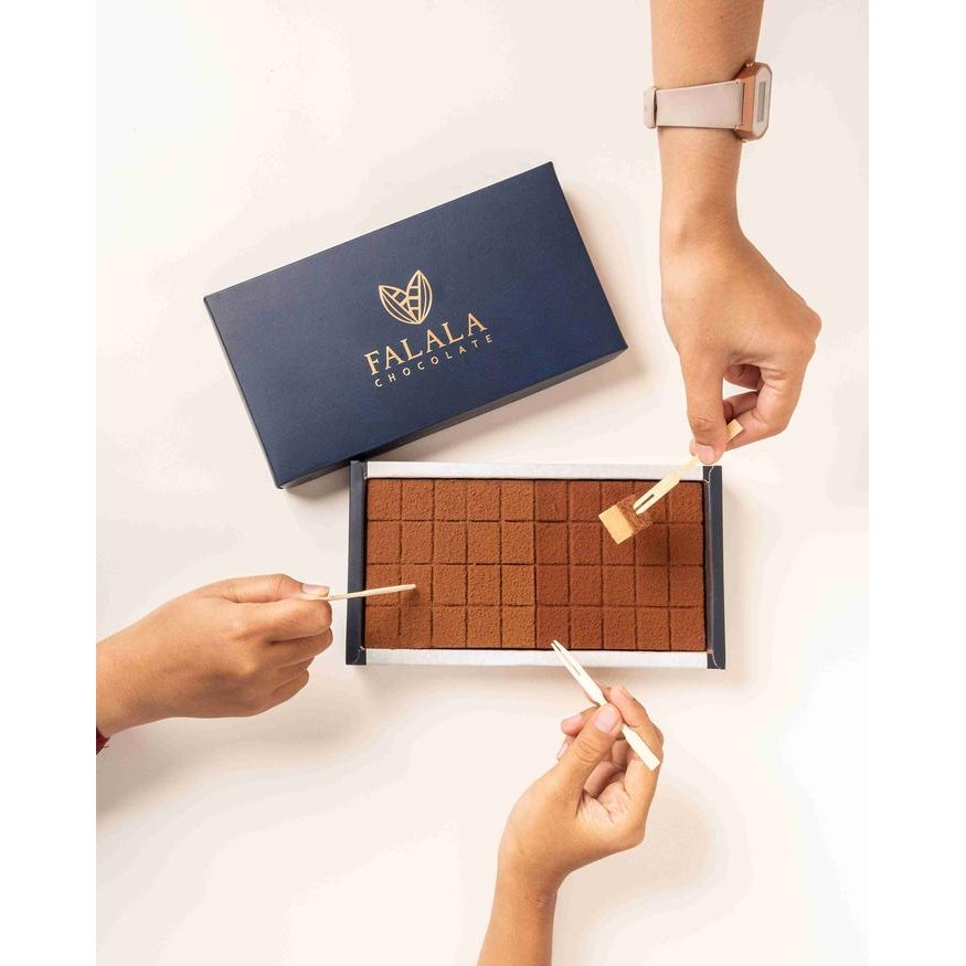 

Falala Chocolate Bali - Oleh Oleh Coklat khas Bali Halal Mixed Large Box Terlaris