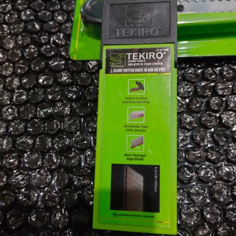

TEKIRO ISI PISAU CUTTER BESAR 18 mm-1 60 PCS TEKIRO Blade cutter Knife 18 mm 60pcs GT-BC1820