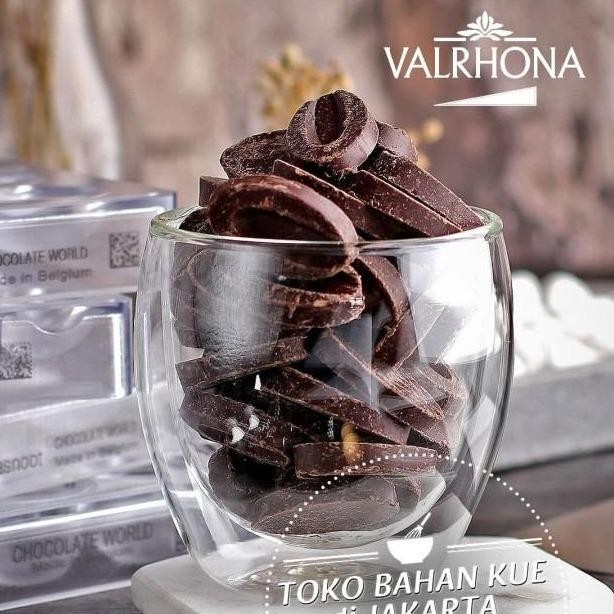 

Valrhona Caraibe 66% 500gr Dark Chocolate Couverture Cokelat Baking Coklat Keping