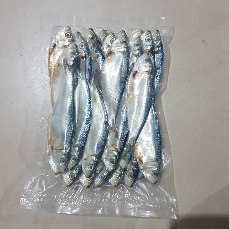 

ikan asin tembang sisik kaca 500gr