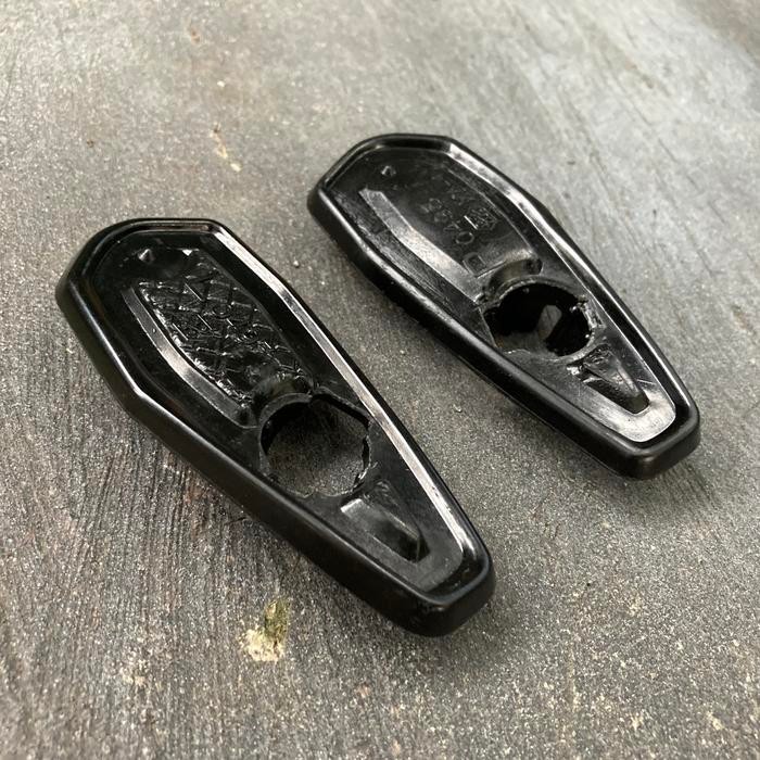PREMIUM Plastik Tatakan Spion Tanduk Fender Toyota Corolla KE70 DX 4K 1980 87911/87941-12070