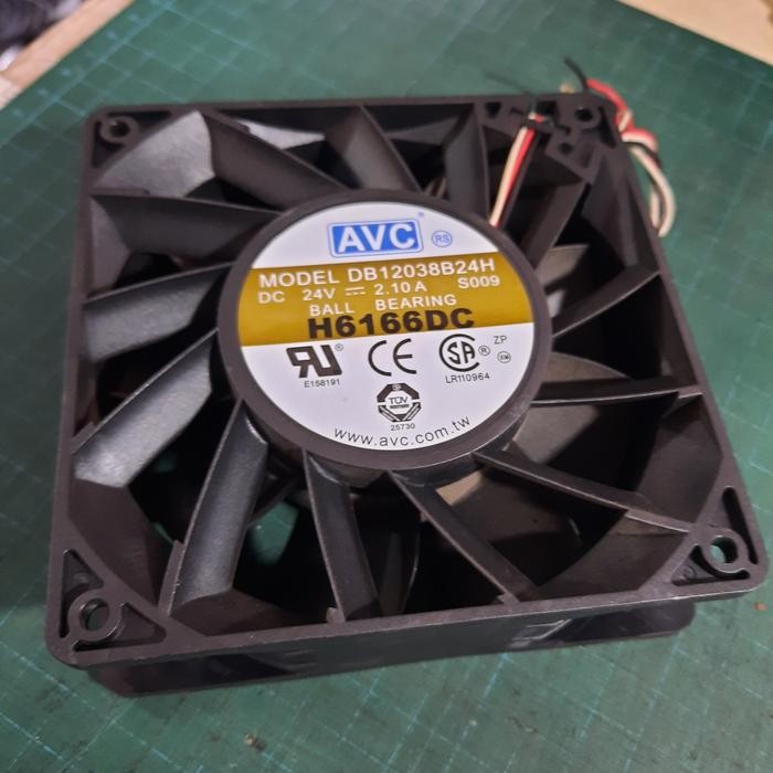 ZSCW- kipas/fan 12cm 24V 2,10A AVC