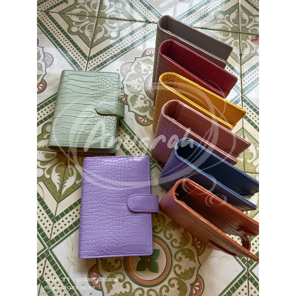 

binder A6 croco premium 9warna A6(6RING) binder keuangan berkualitasbahan tabal WE!!