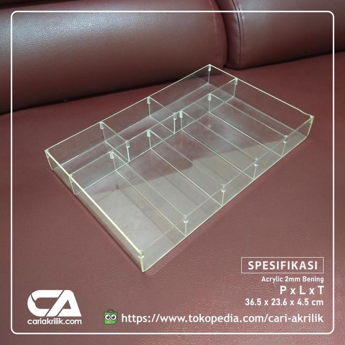 Tempat penyimpanan uang / kotak uang / laci uang / tempat duit