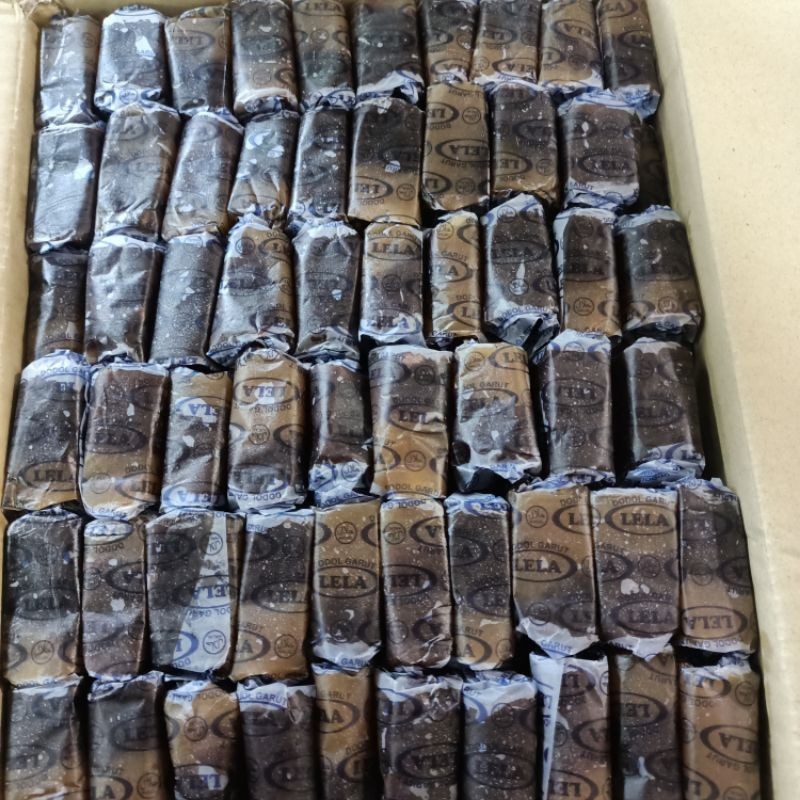 

Dodolgarutkombinasi moka susu 1kg juaranya dodol Garutpas dilidah dan legit WE!!