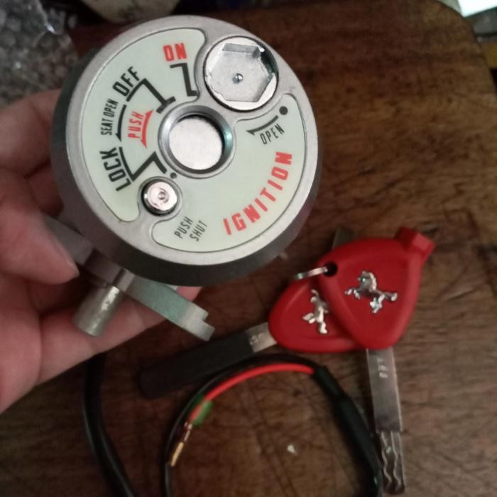 PREMIUM KUNCI KONTAK MIO M3 ANTI MALING MODEL FERRARI.