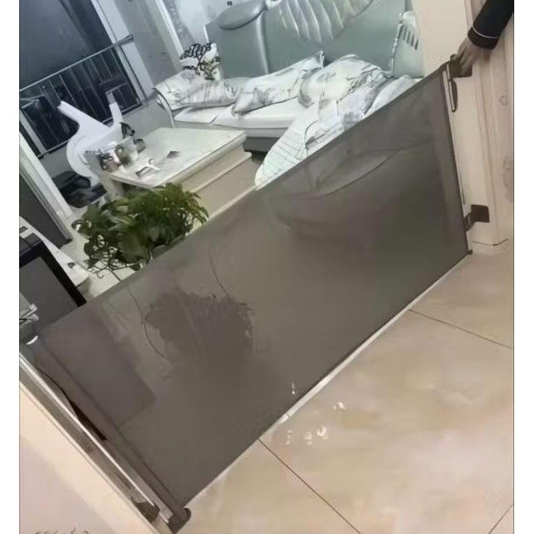 Pagar Pengaman Bayi Anak Retractable Safety Gate Penahan Hewan Dog Cat Anjing Kucing Tangga Pagar
