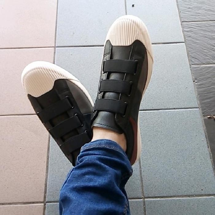 Prelesty Modern Santai Kuliah Sepatu Kets Pantofel Pria Kanvas Kerja Karet Slip On Cowok Tanpa Tali