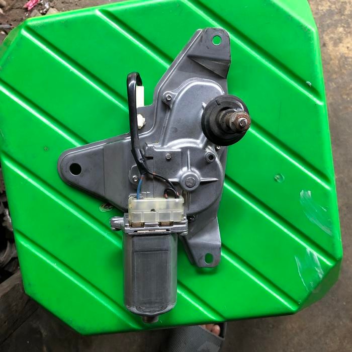 Dinamo Motor Wiper Belakang Bagasi Innova 2005-2015 Original