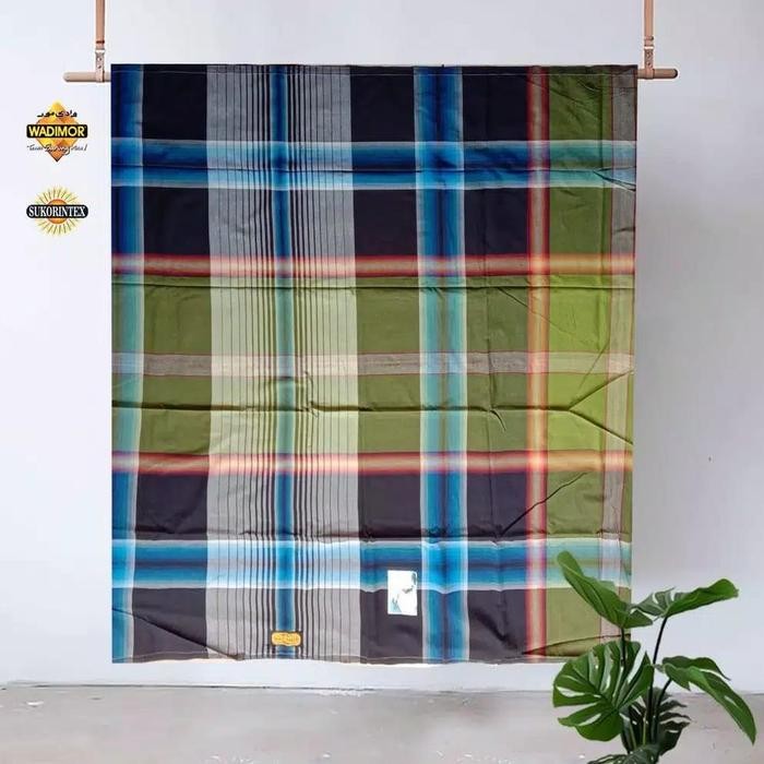 Sarung Wadimor Hujan Gerimis 777 + Sarung Wadimor Polos Hitam + Sarung Wadimor Motif Bali Tumpal +