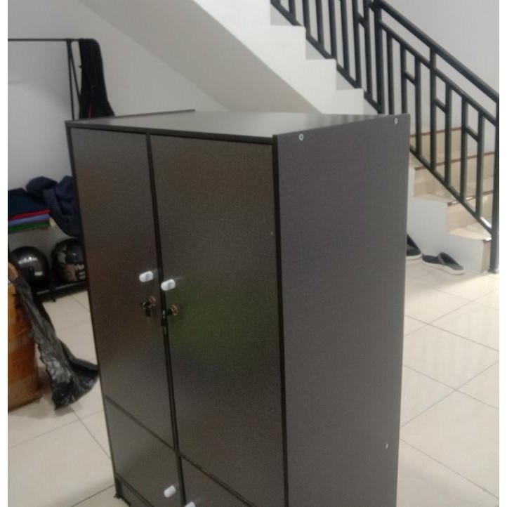 Lemari Pakaian 2 Pintu Minimalis Anak Kos Mes /Kuliah dengan Gantungan