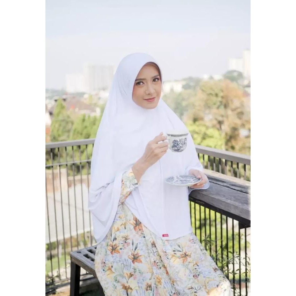 ZOYA Marsha Glittering - Kerudung Langsung Instan Hijab Jilbab Instant Bergo Jersey Syari Bahan