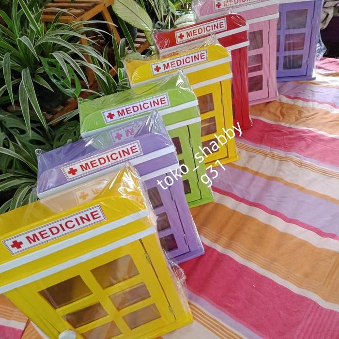 Prs-Kotak Obat P3K Dinding First Aid Box Medicine Tempat Obat Estetik