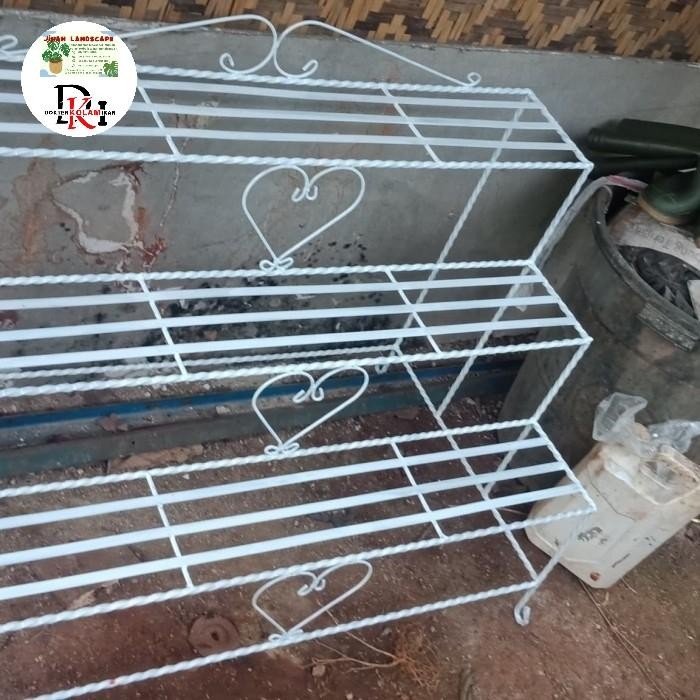 rak besi pot susun 3 lebar 1m/rak besi Putih kuat tahan lama rak tanaman rak pot tanaman