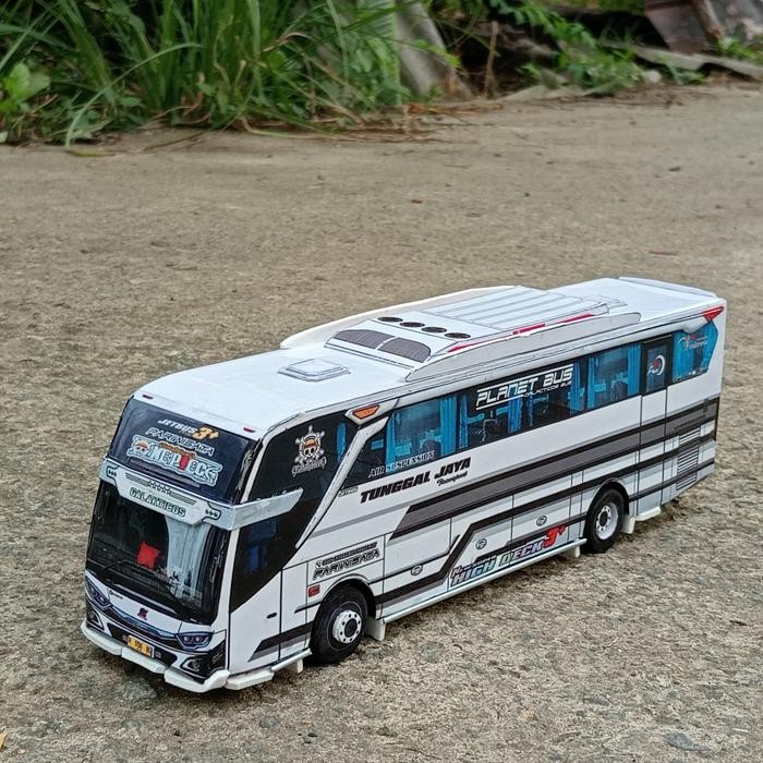 PAPERCRAFT BUS TUNGGAL JAYA "ONEPIECE"
