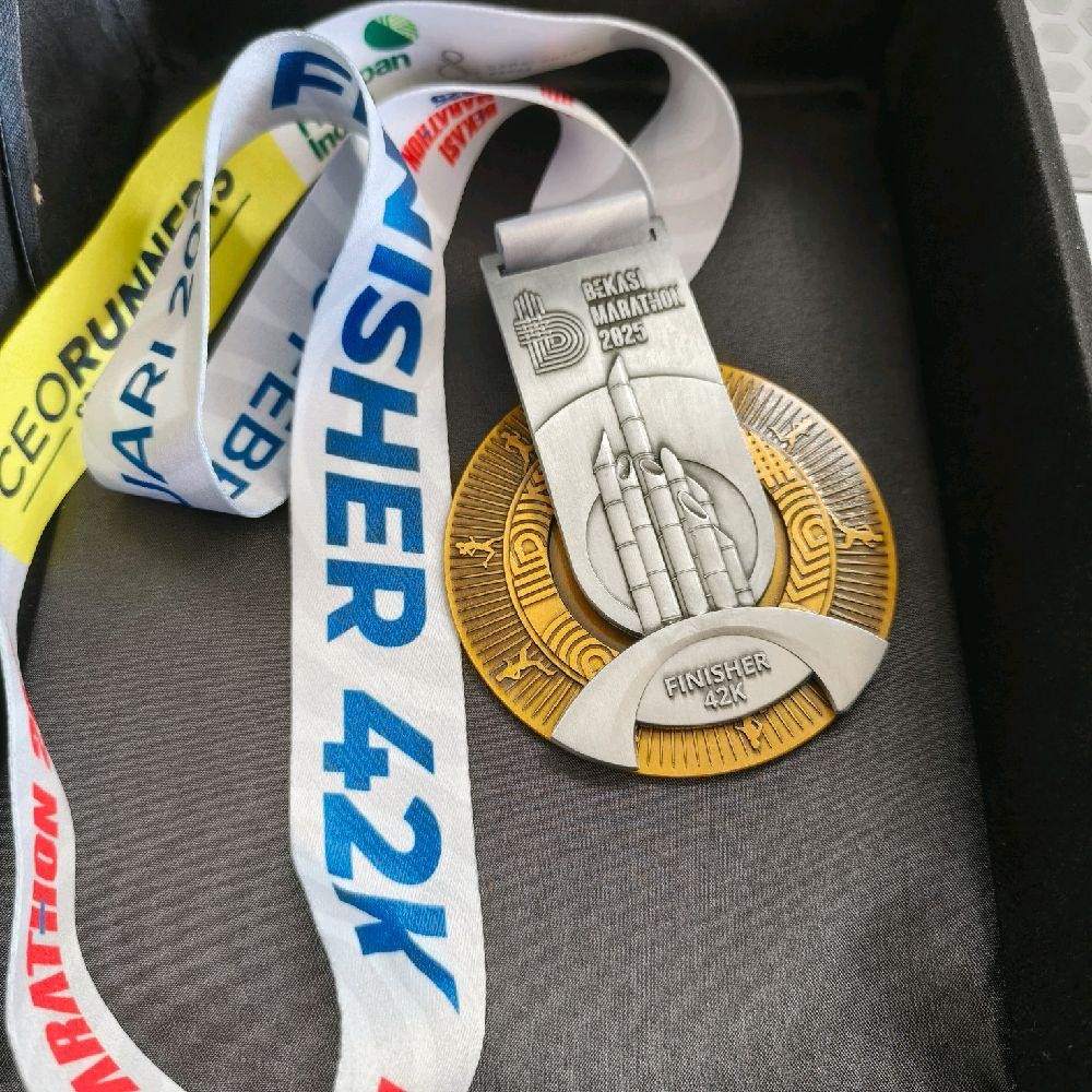 Medali Finisher Event Lari Running 2025 - Medali Lari Marathon Event Running - Medal Lari Original -