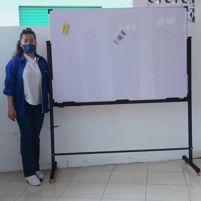 

whiteboard stand roda 1m 150 Cm