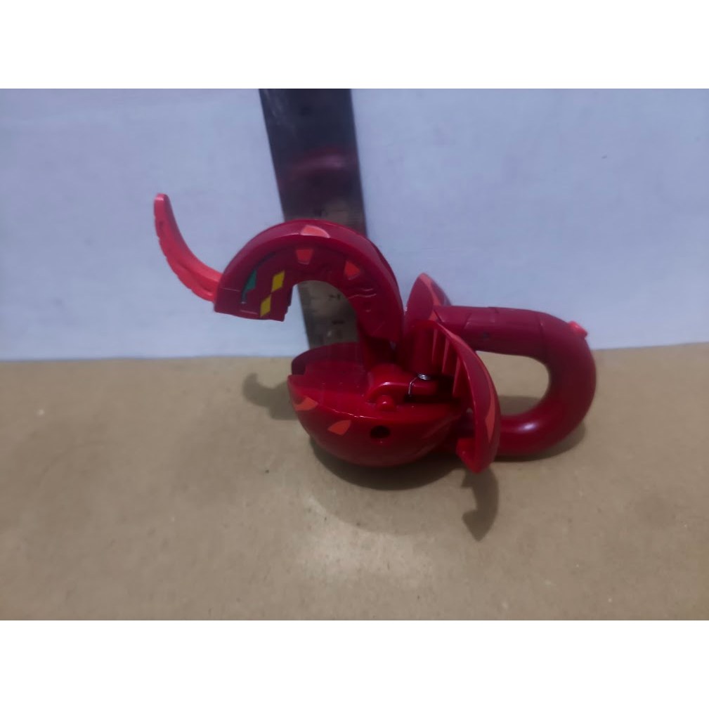Bakugan Pyrus Dragonoid Jumbo Key Chain,Flashlight  (Senter atau Gantungan Kunci) Spin Master