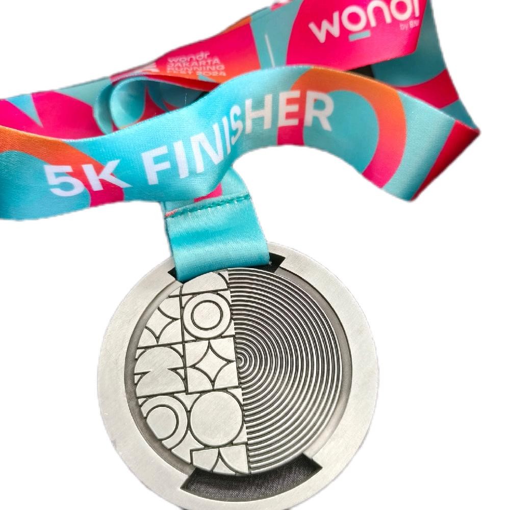 Medali Finisher Event Lari Running 2024 - Medali Lari 5k Event Running - Medal Lari Original - Menda