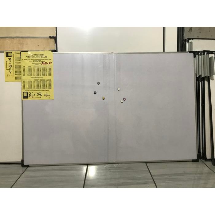 

Papan tulis / whiteboard 80x120 magnetic
