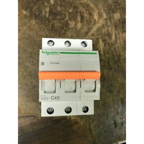 MCB SCHNEIDER 3 PHASE 32 AMPERE / MCB 3P 32A SCHNEIDER / MCB 3 P 32 A