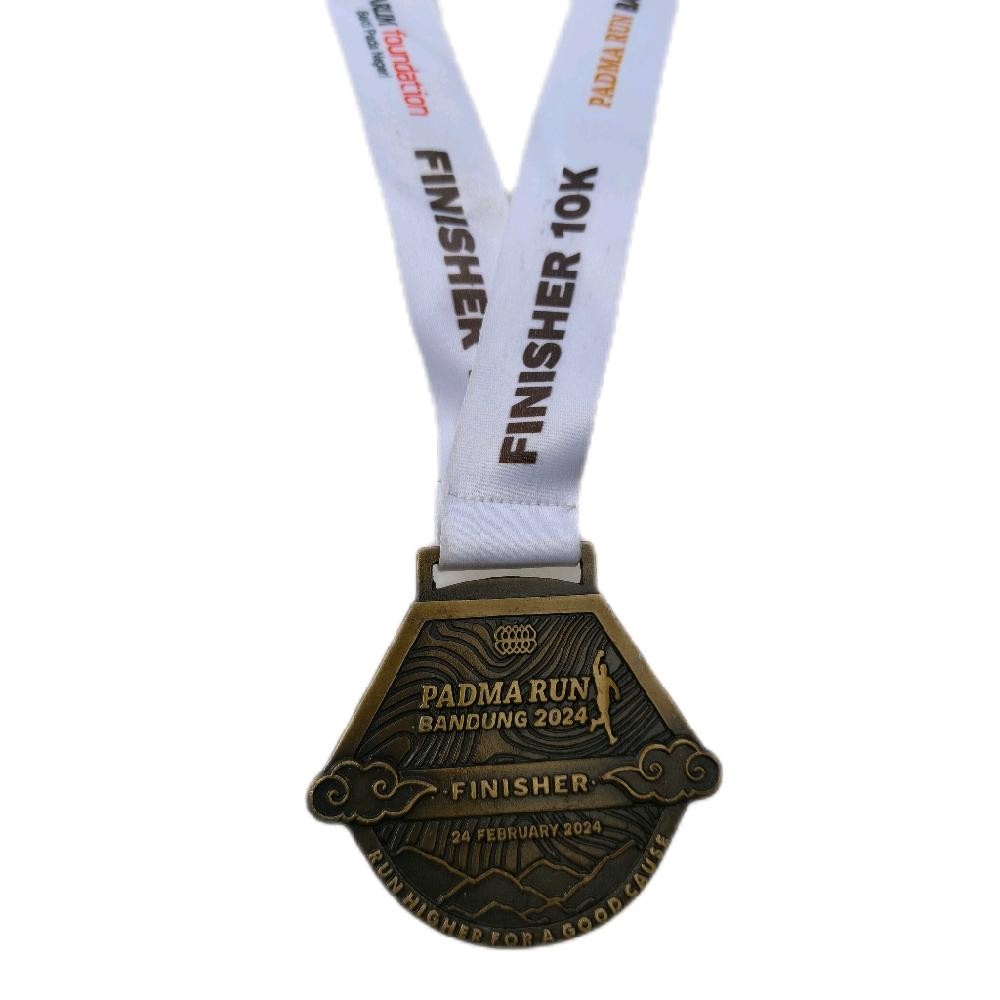 Medali Lari Putih Event Padma Run  - Medali Finisher- Medal Lari Original - Medali Panjangan | Medal