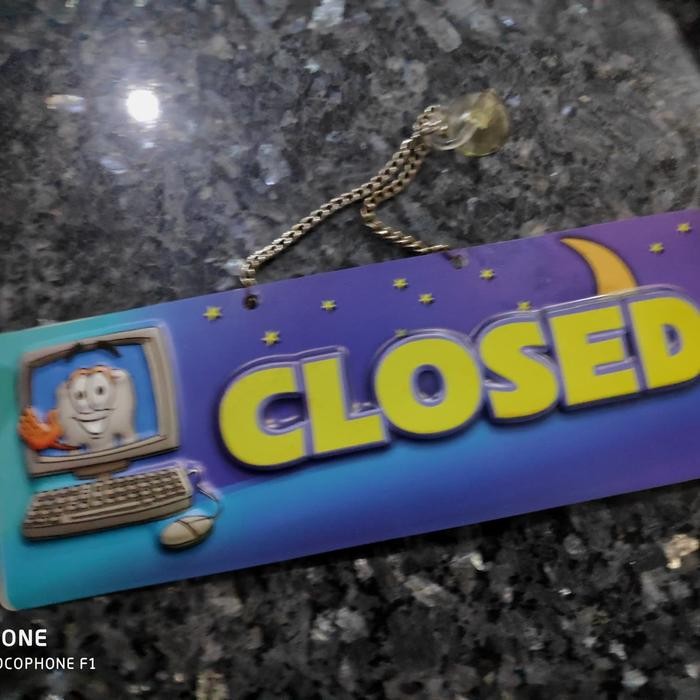 gantungan open close gambar gigi