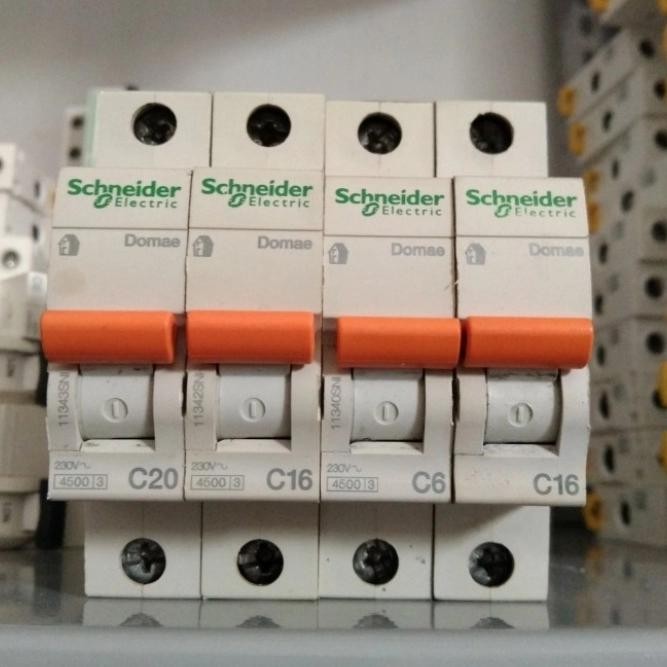 MCB SCHNEIDER 6AMPERE