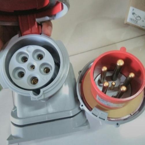 LEGRAND SURFACE MOUNTING 63A 3P+N+E IP67 LEGRAND 555559+555529 SET