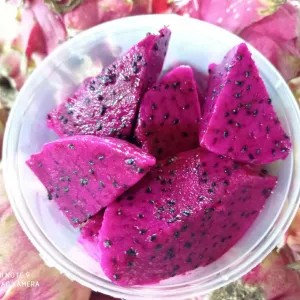 buah naga potong (cup) 1per pack