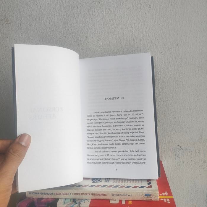 MBILUNG LIMBUKAN : KUMPULAN ESAI GLENYENGAN - DARMANTO JATMAN